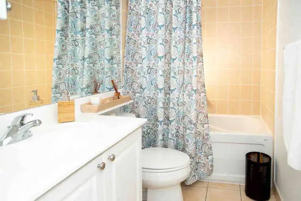 Photo of Bathroom in Fort York