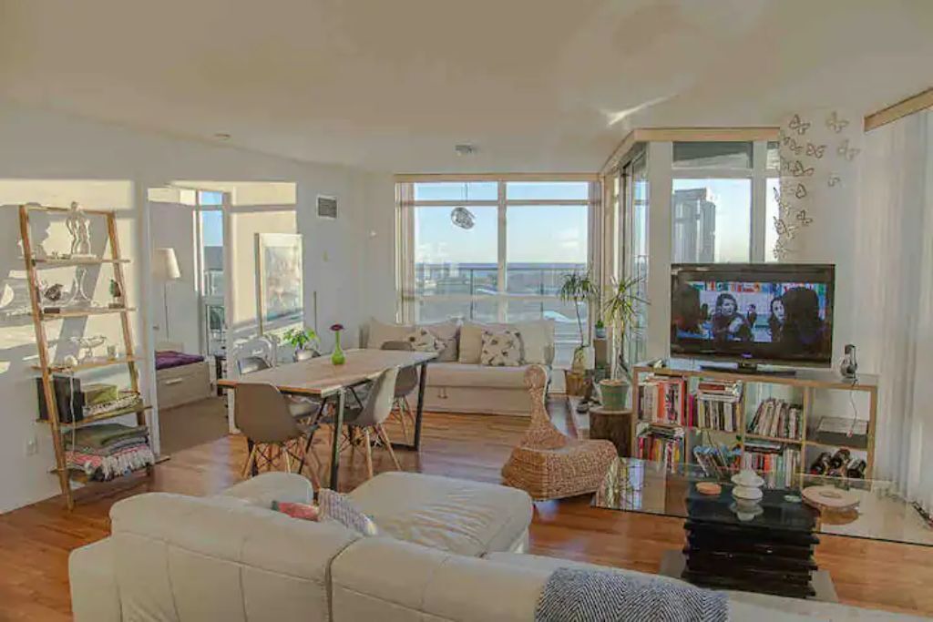 Photo of Livingroom in Fort York