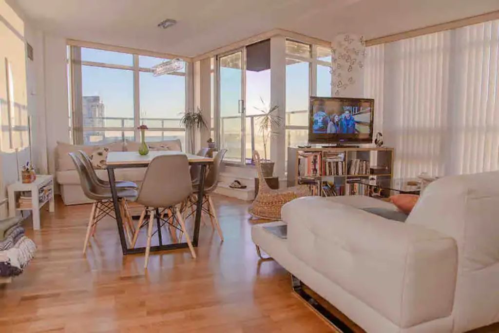 Photo of Livingroom in Fort York