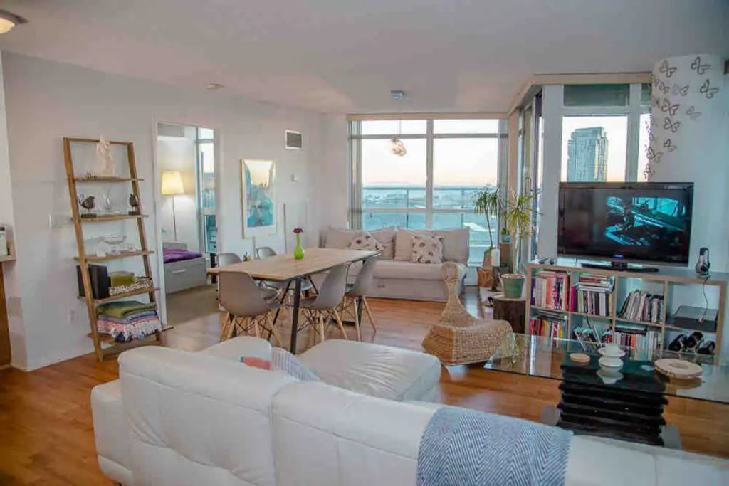 Photo of Livingroom in Fort York