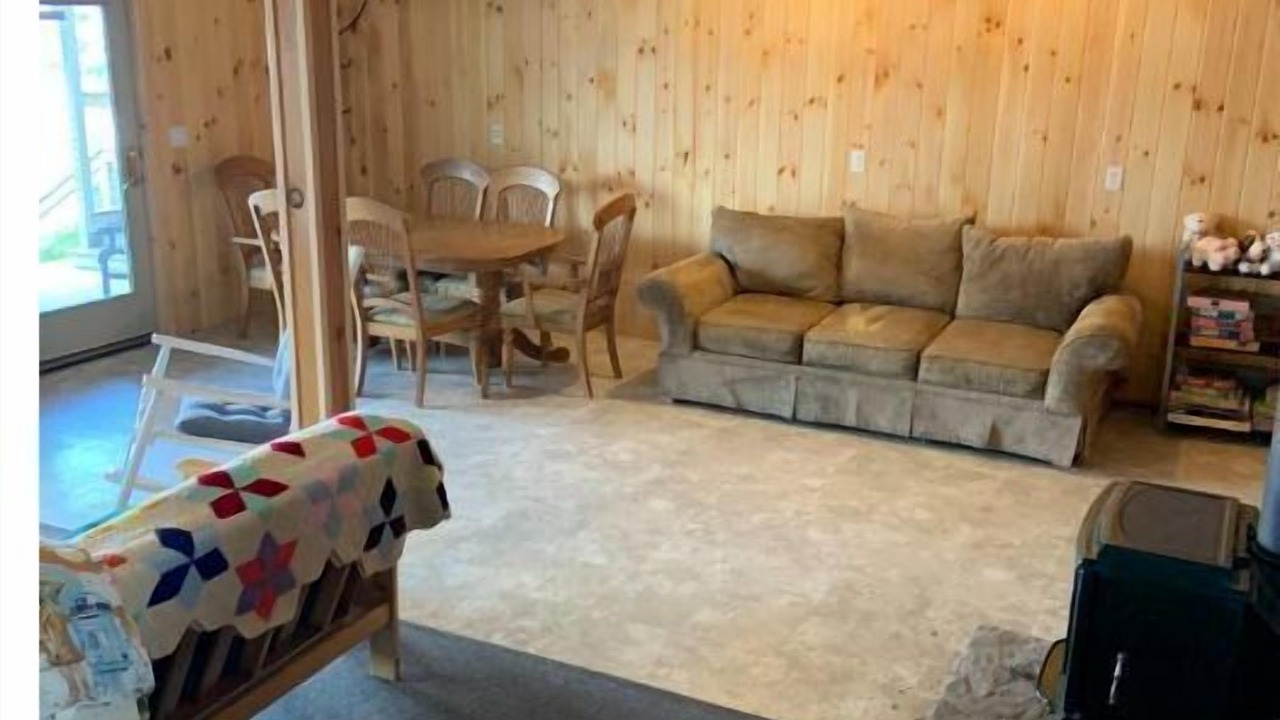 Photo of Livingroom in Dryden