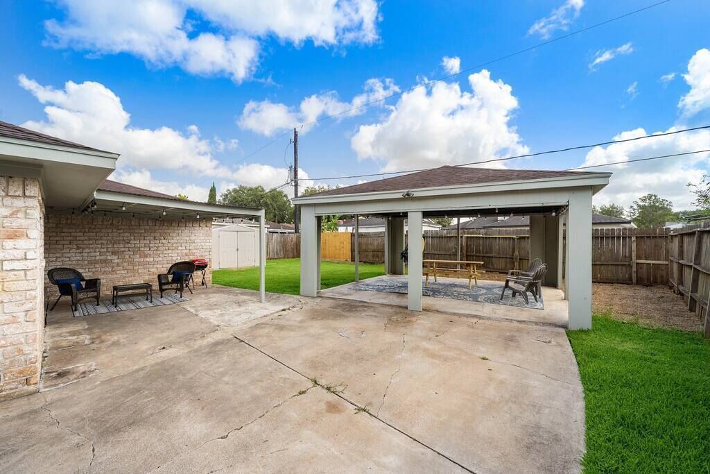 Photo of Outdoor in Southbelt/Ellington