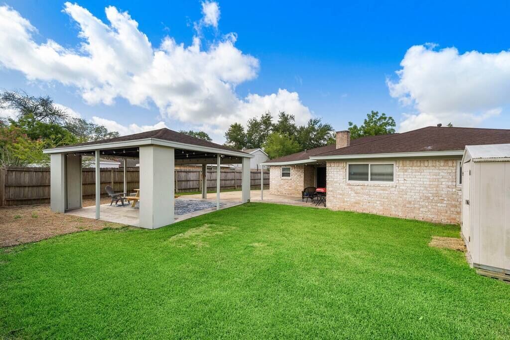 Photo of Outdoor in Southbelt/Ellington