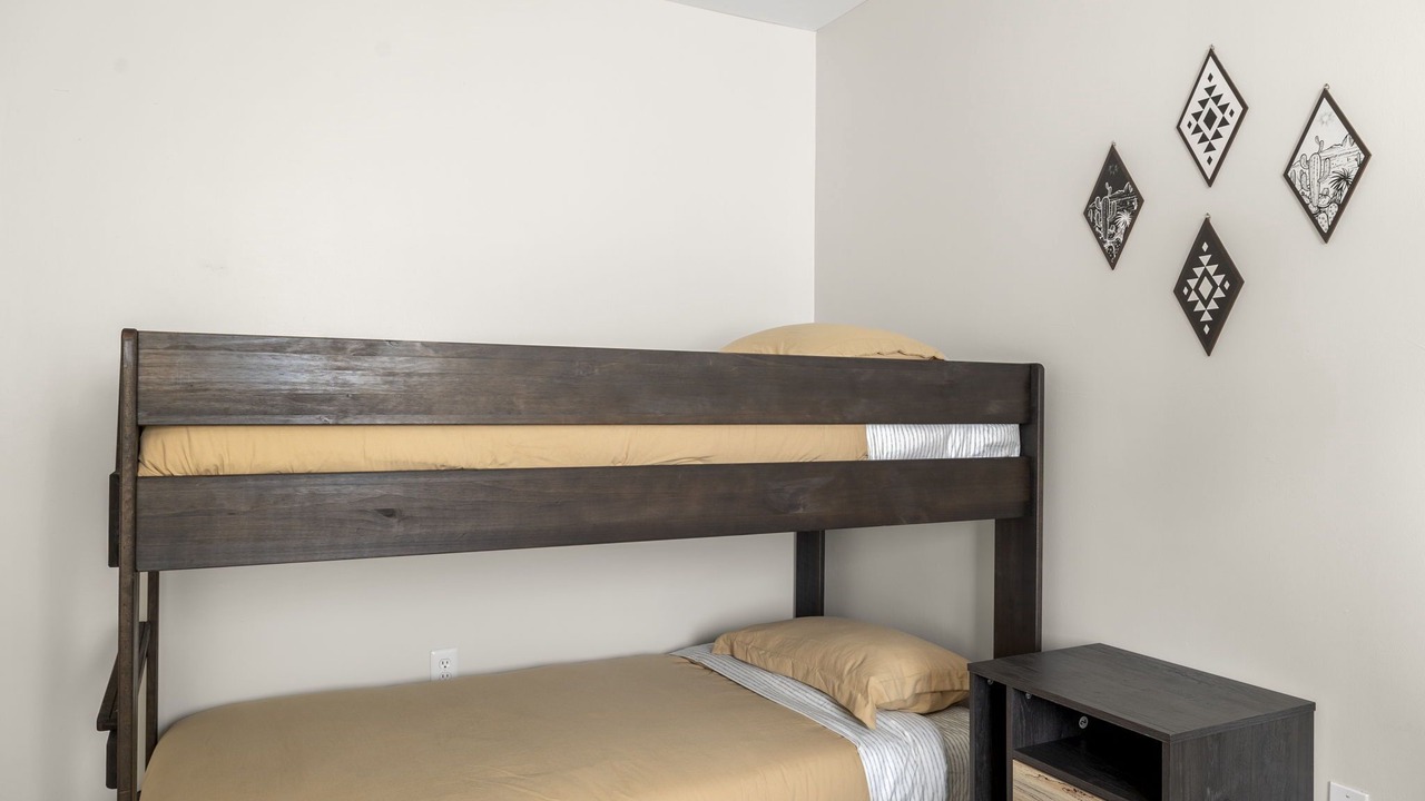 Photo of Bedroom in Raskin Estates