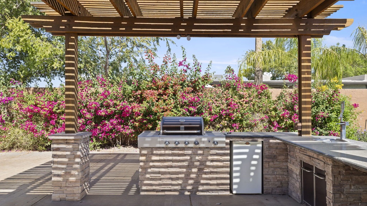 Photo of Outdoor in Raskin Estates