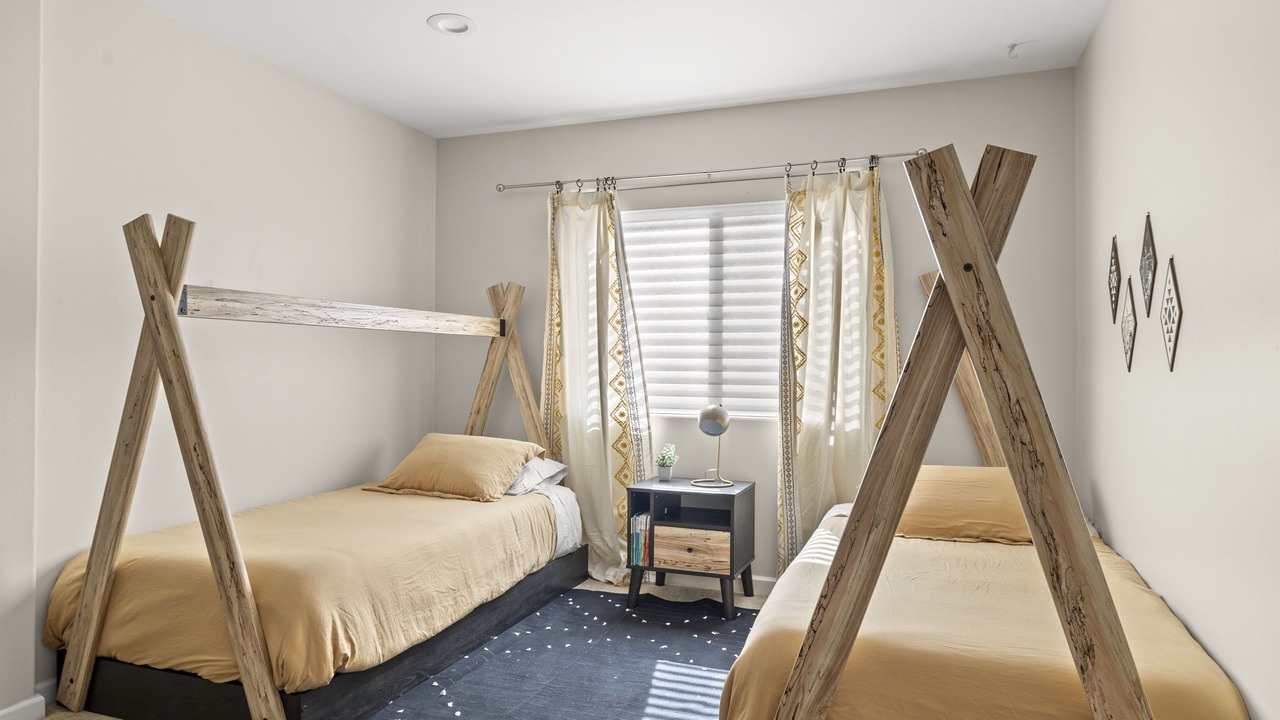 Photo of Bedroom in Raskin Estates