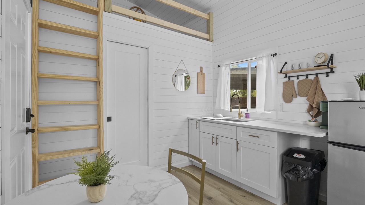 Photo of Kitchen in Apache Shores