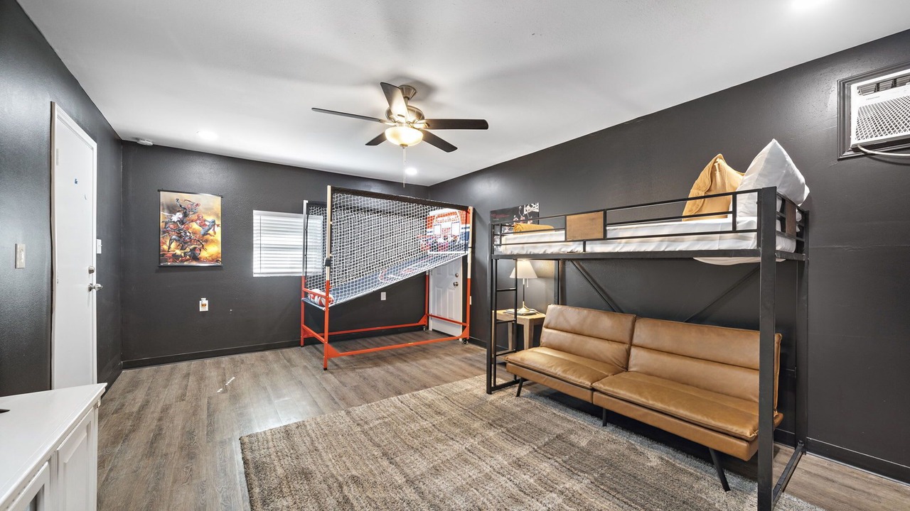 Photo of Bedroom in La Porte