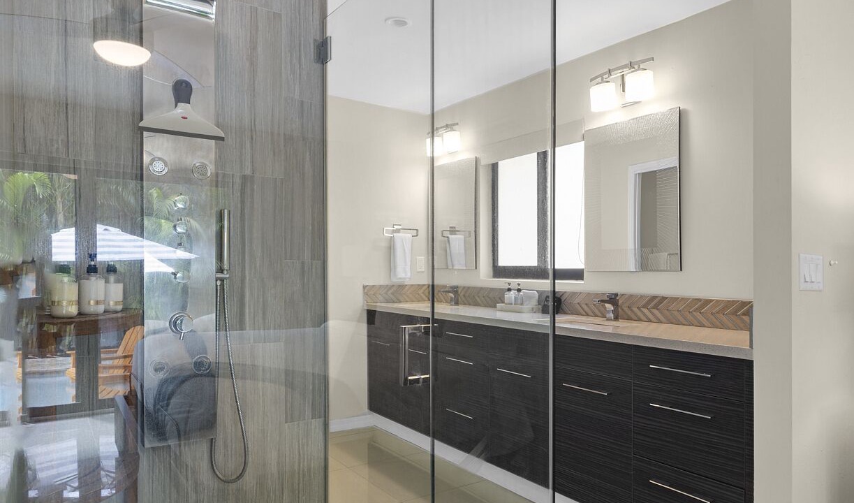 Photo of Bathroom in Central Corals