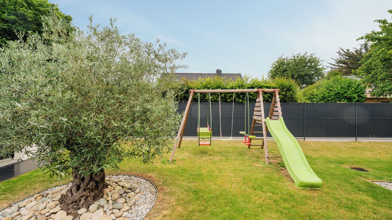 Photo of Others in Bruz