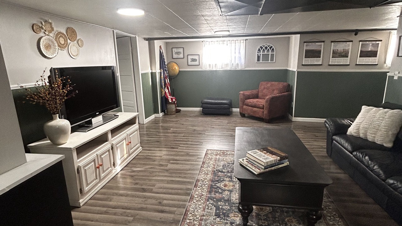 Photo of Livingroom in Chadron
