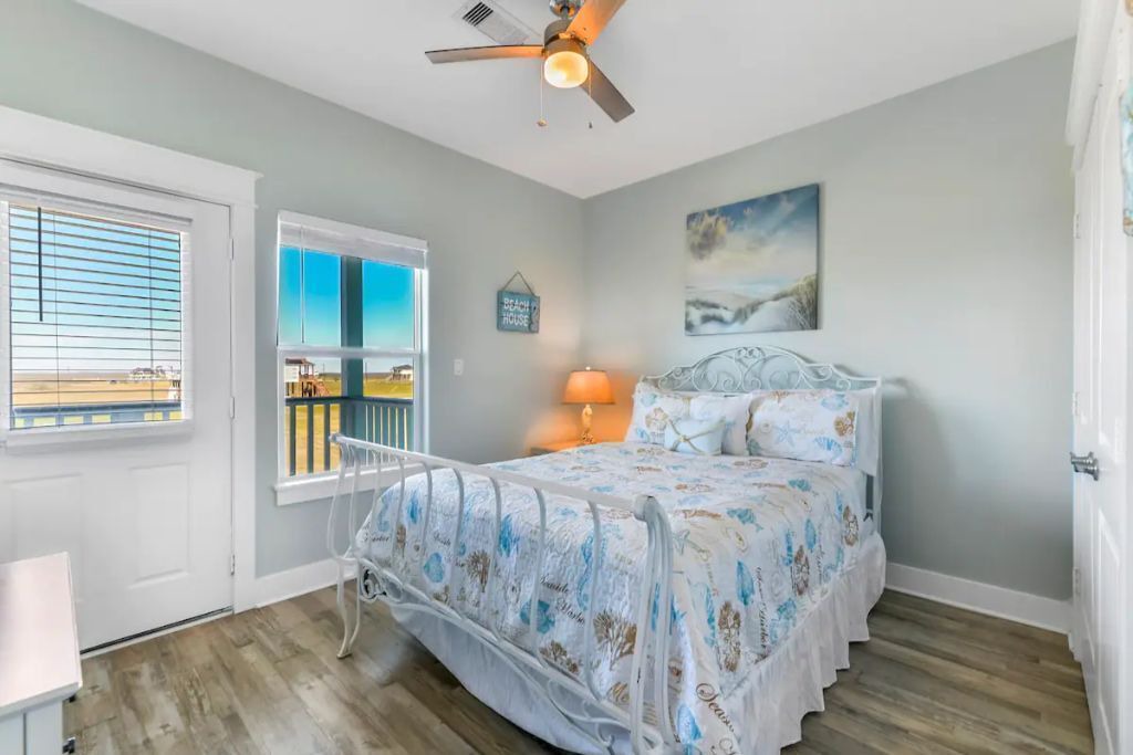 Photo of Bedroom in Indian Beach
