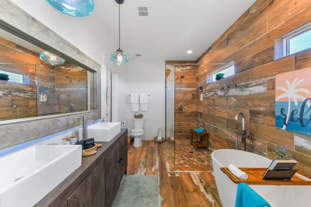 Photo of Bathroom in Indian Beach