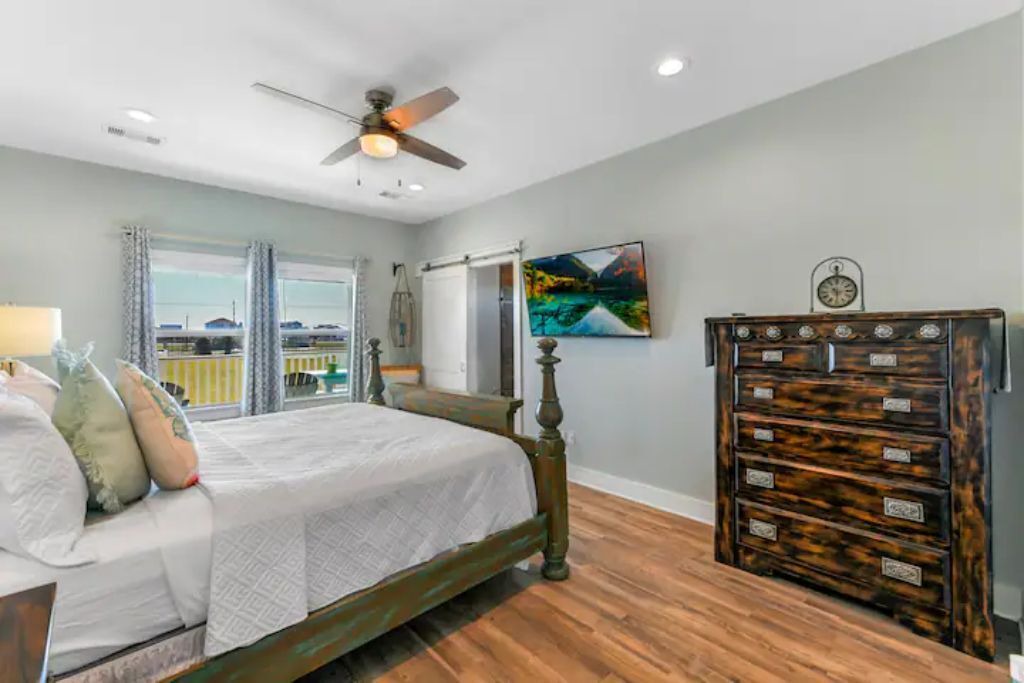 Photo of Bedroom in Indian Beach