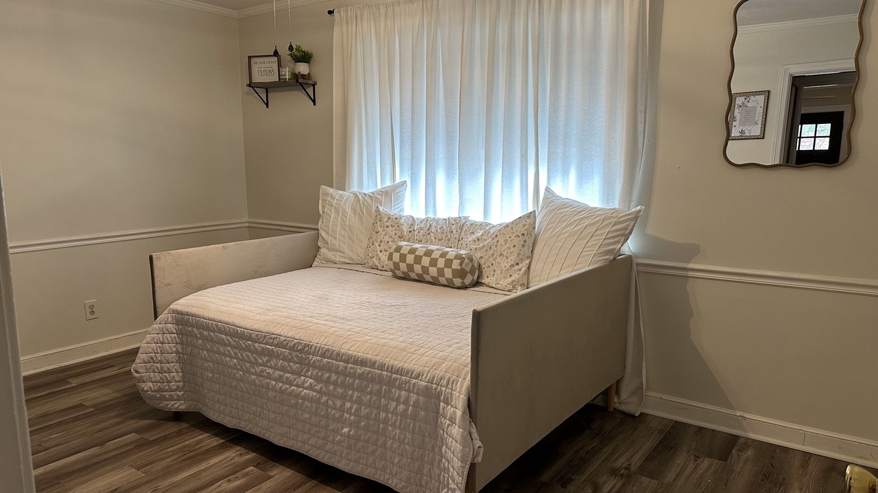 Photo of Bedroom in Summerville