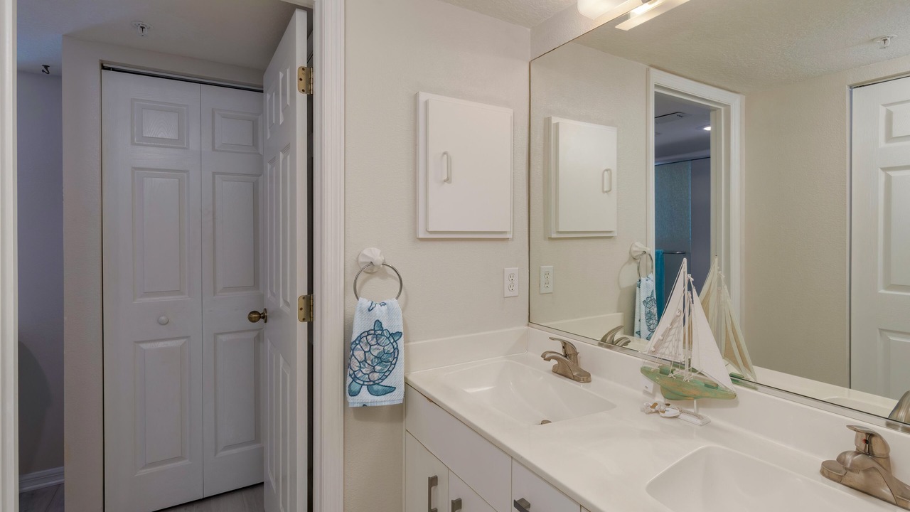 Photo of Bathroom in Plantation