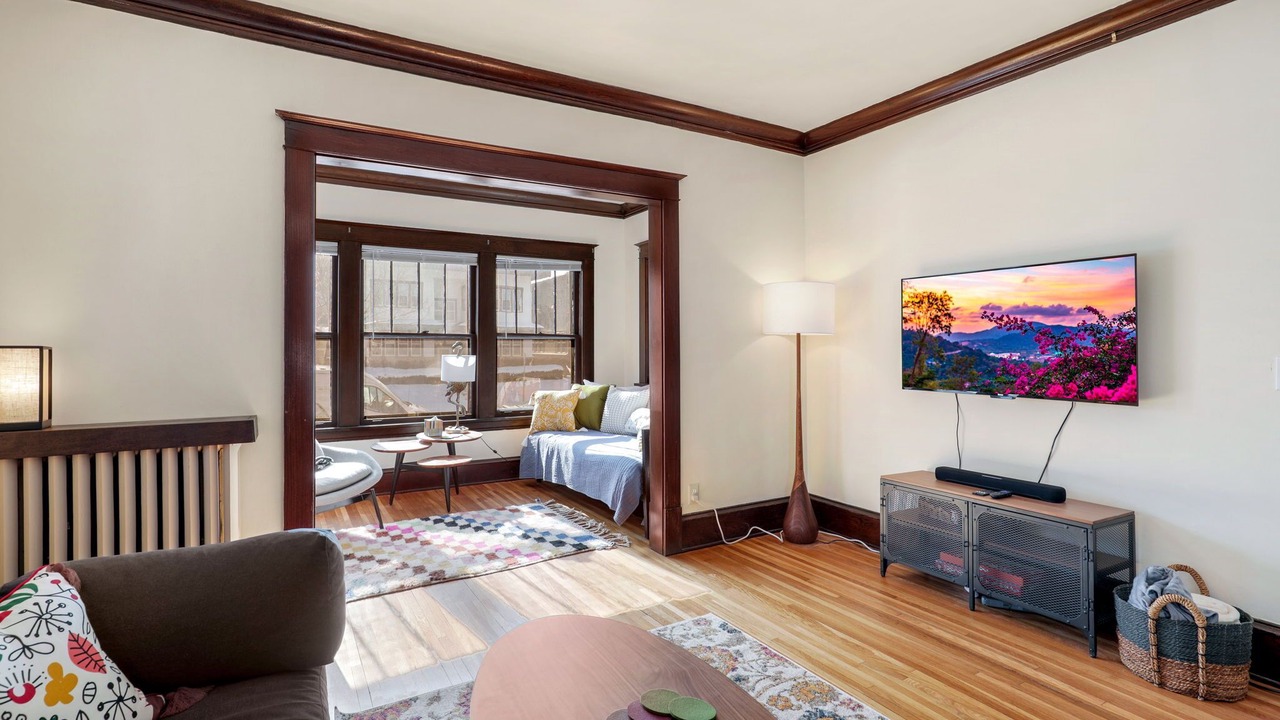 Photo of Livingroom in Summit Hill
