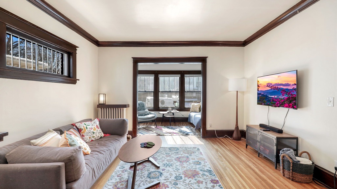 Photo of Livingroom in Summit Hill