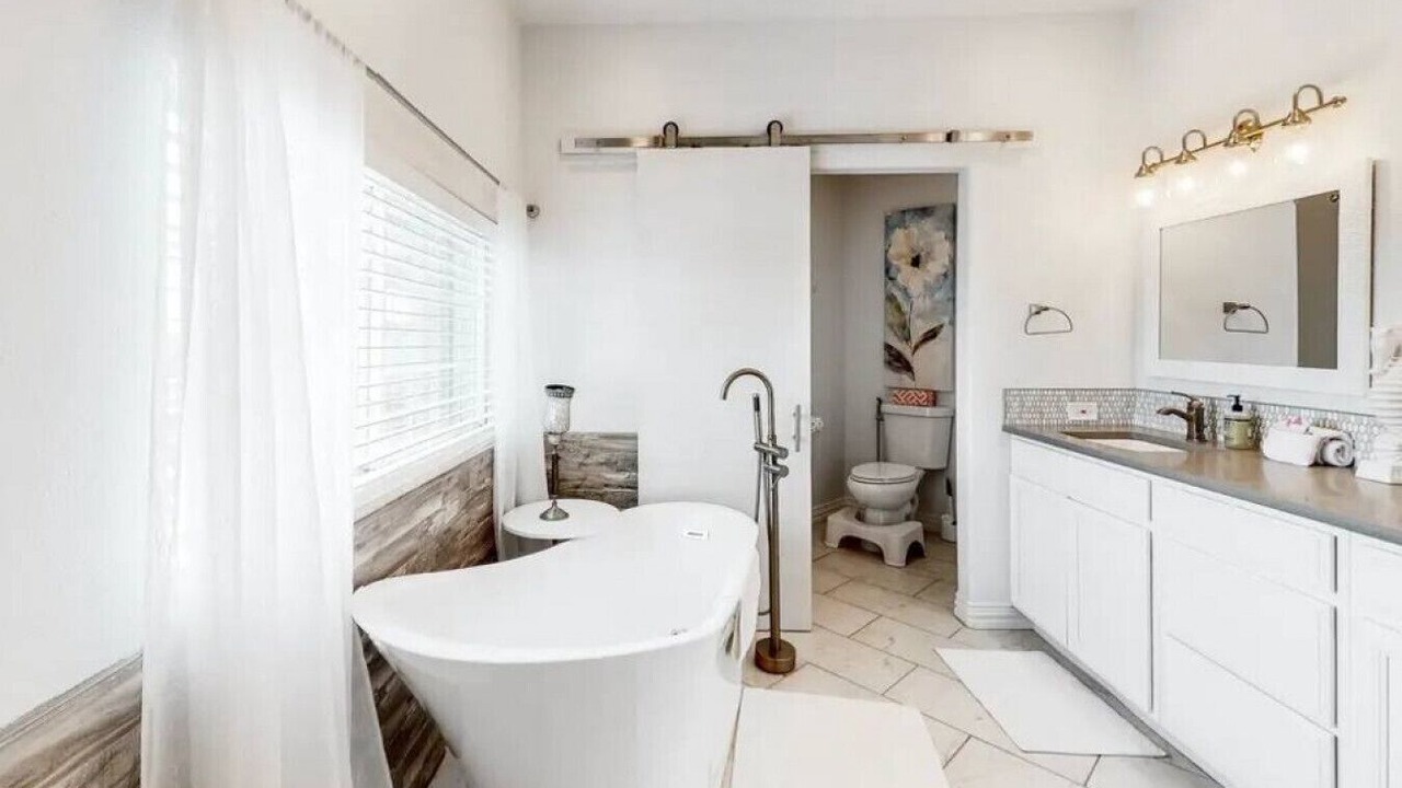 Photo of Bathroom in Monument