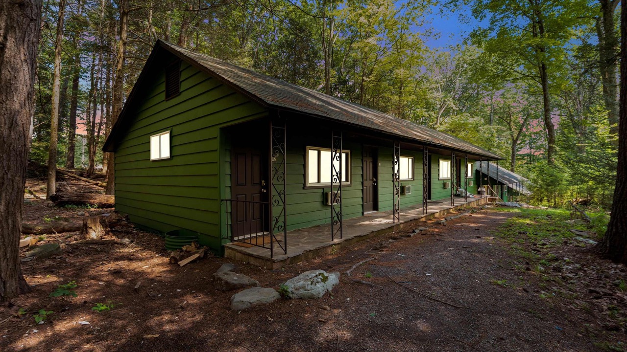 Photo of Outdoor in Canadensis