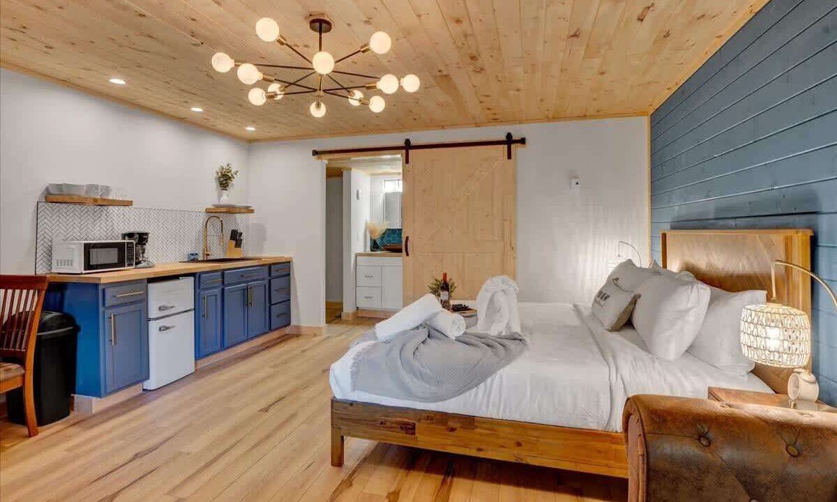 Photo of Bedroom in Canadensis