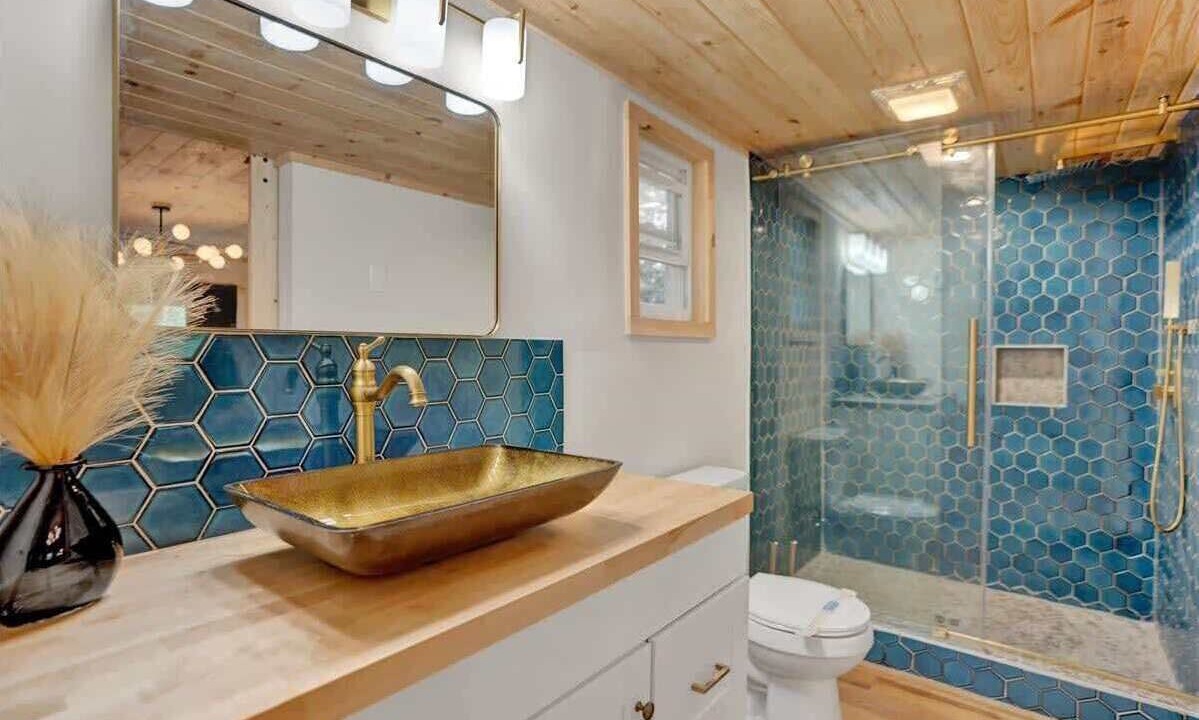 Photo of Bathroom in Canadensis