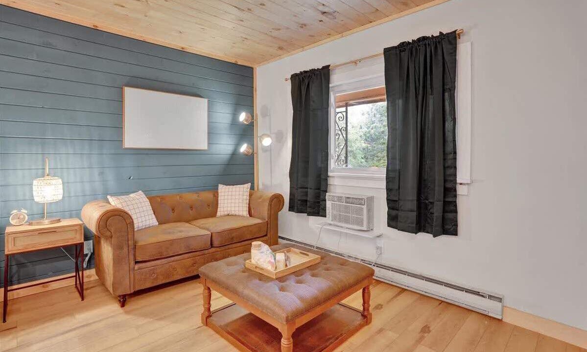 Photo of Livingroom in Canadensis