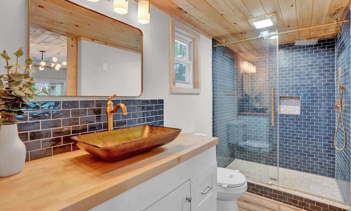 Photo of Bathroom in Canadensis