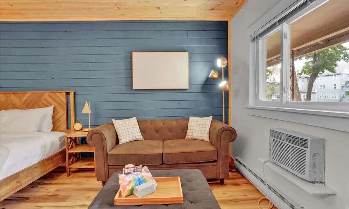 Photo of Livingroom in Canadensis