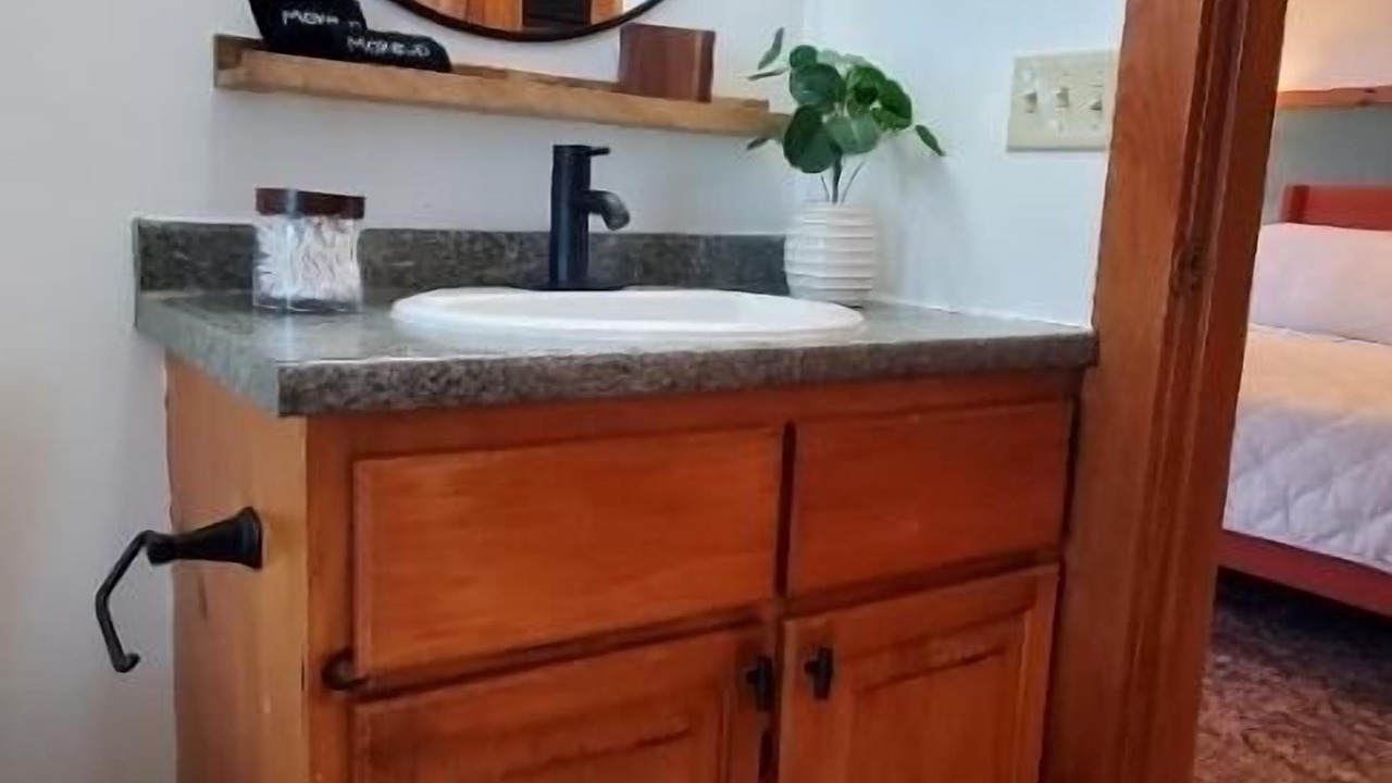 Photo of Bathroom in Walnut Mountain