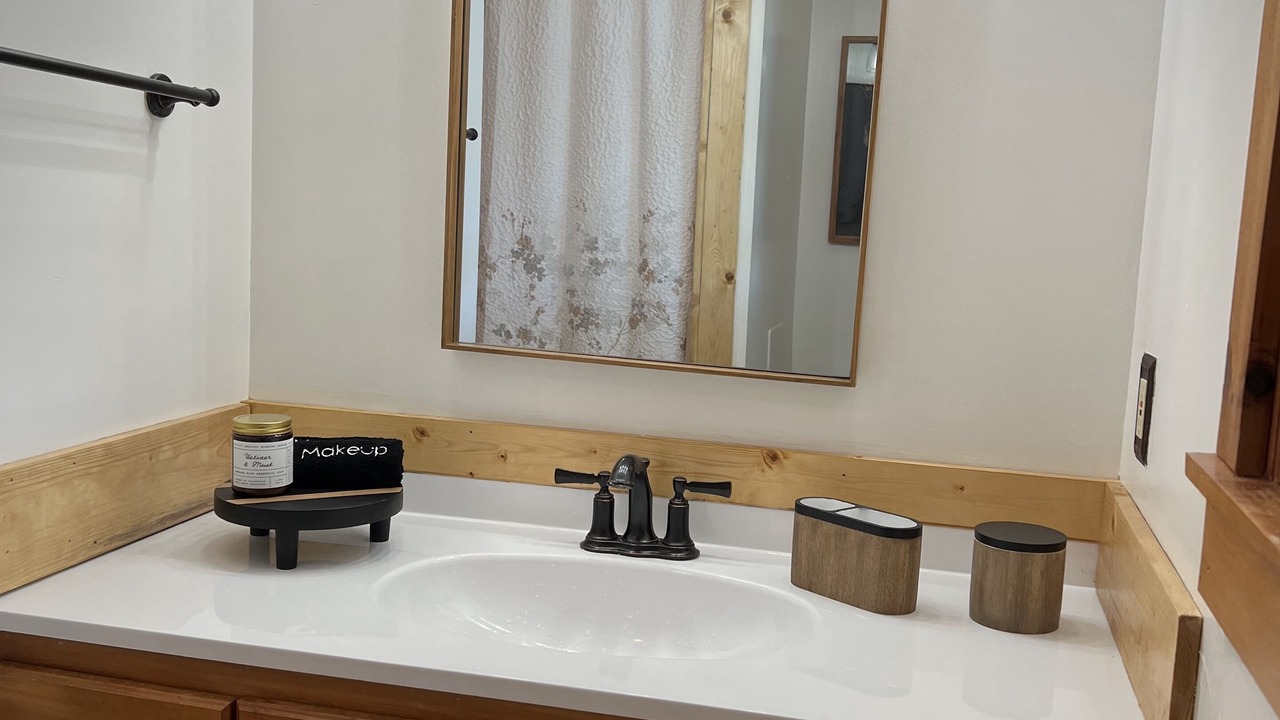 Photo of Bathroom in Walnut Mountain