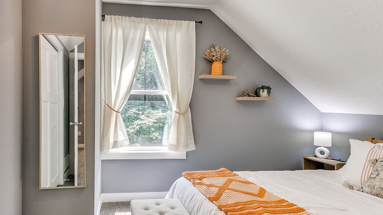 Photo of Bedroom in Des Moines