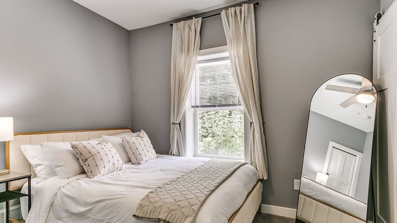 Photo of Bedroom in Des Moines