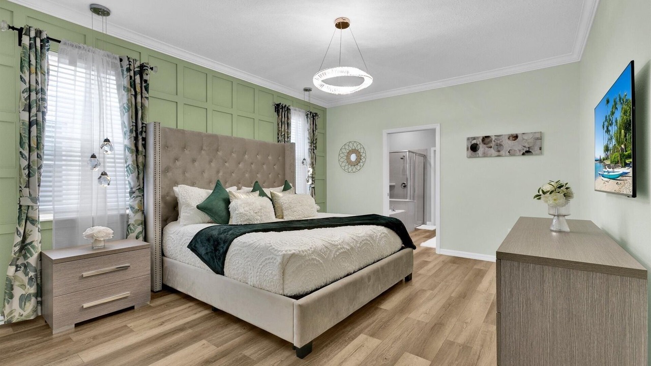 Photo of Bedroom in Bay Lake