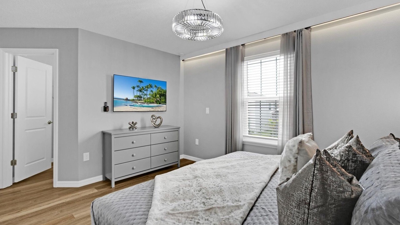 Photo of Bedroom in Bay Lake
