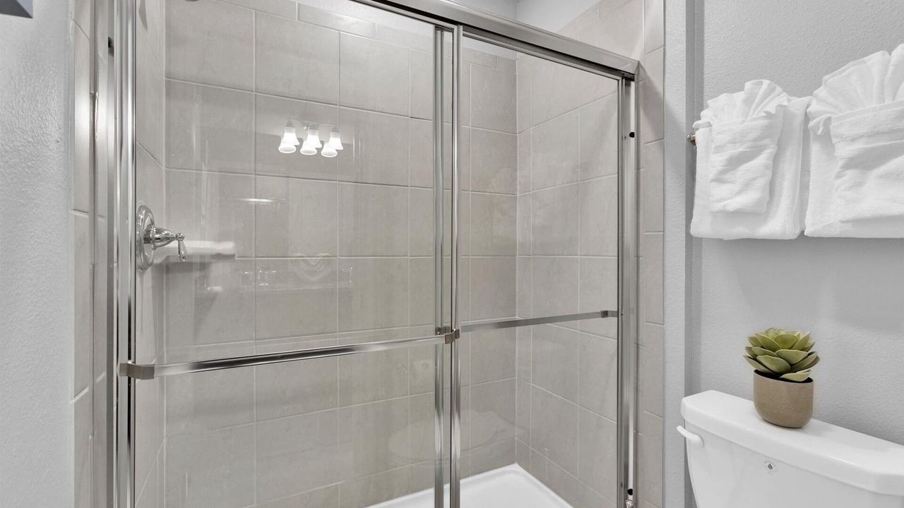 Photo of Bathroom in Bay Lake