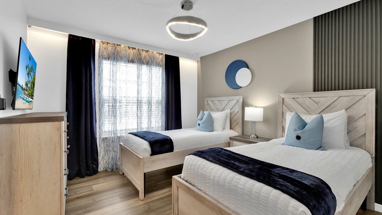 Photo of Bedroom in Bay Lake