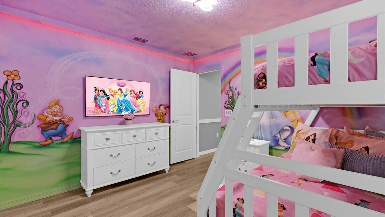 Photo of Bedroom in Bay Lake
