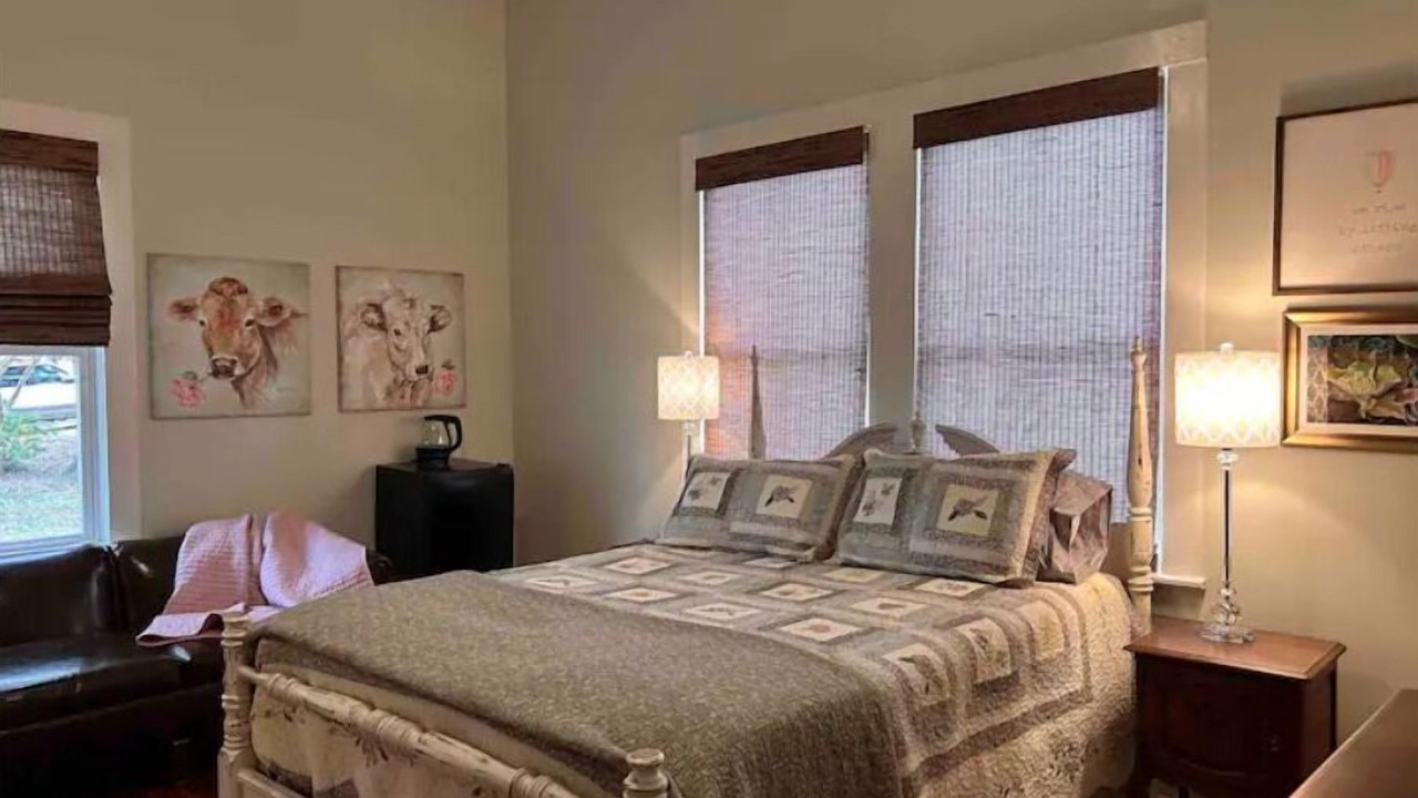 Photo of Bedroom in Waverly