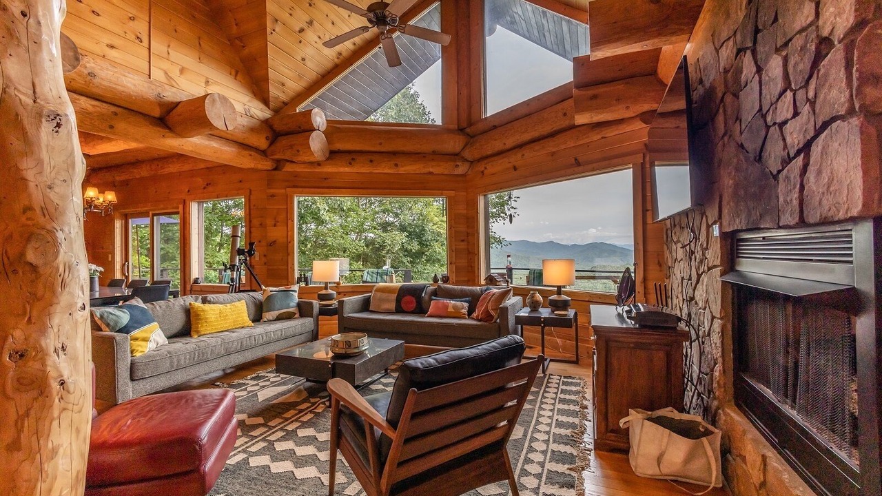 Photo of Livingroom in Bryson City