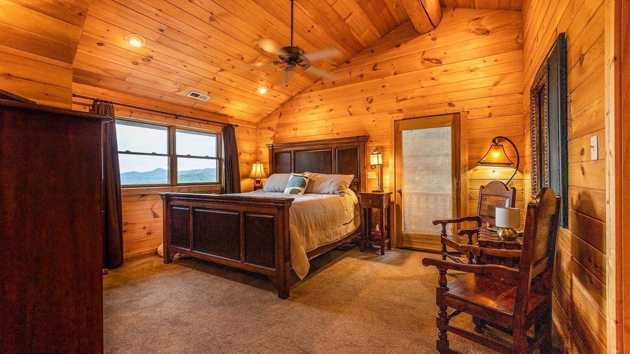 Photo of Bedroom in Bryson City
