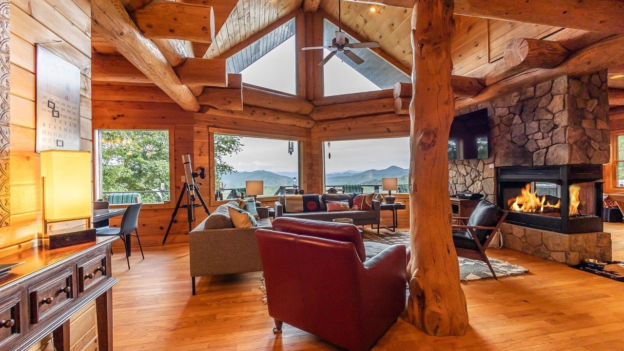 Photo of Livingroom in Bryson City