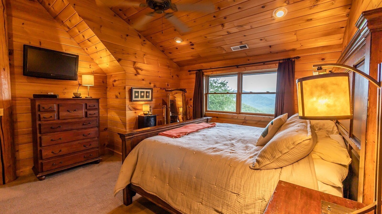 Photo of Bedroom in Bryson City