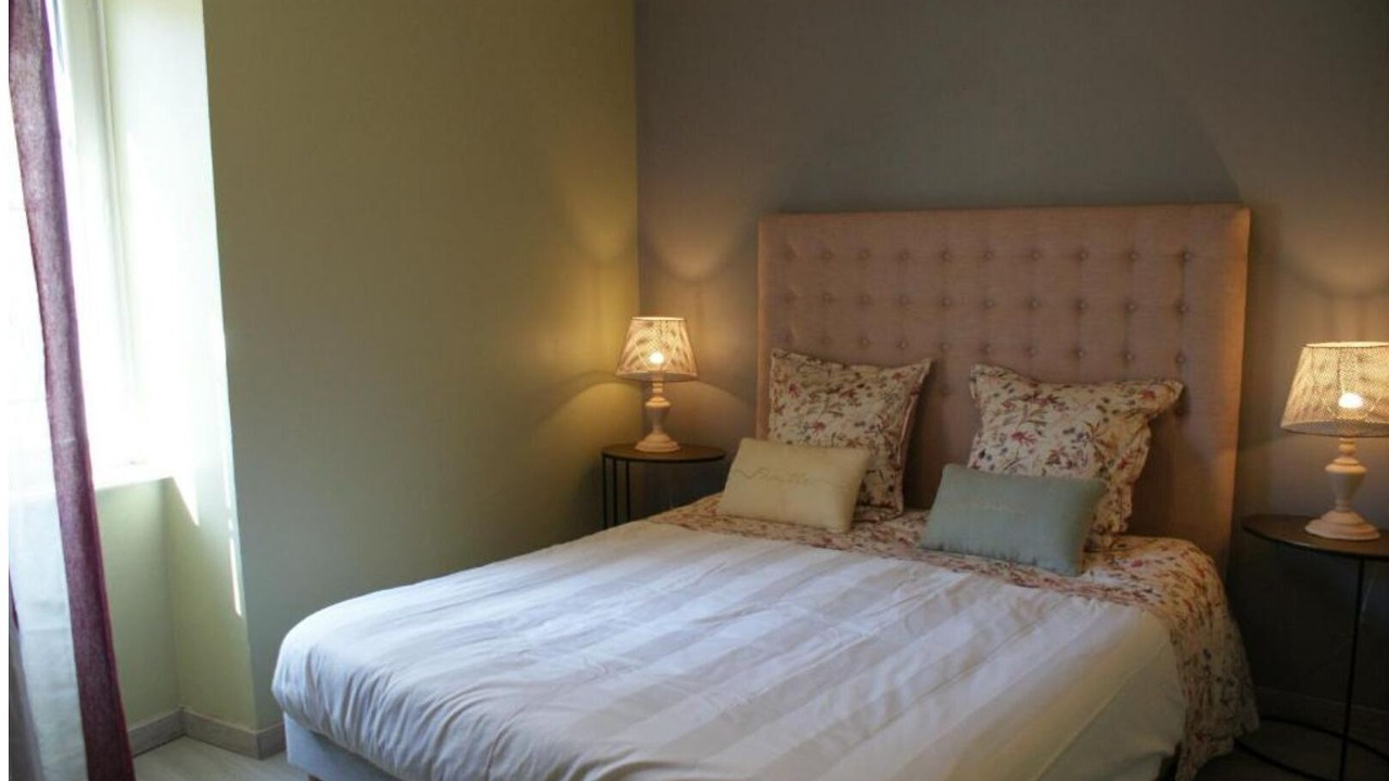 Photo of Bedroom in Volnay