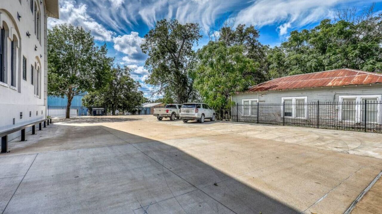 Photo of Outdoor in Brenham