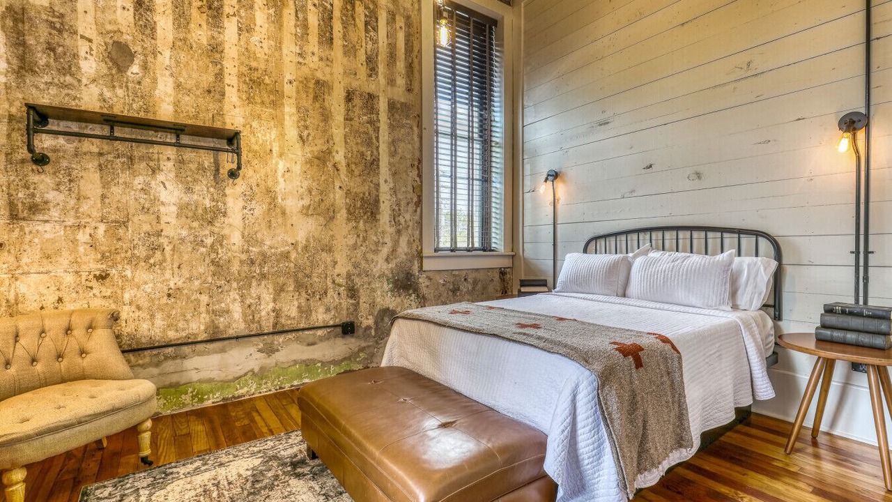 Photo of Bedroom in Brenham
