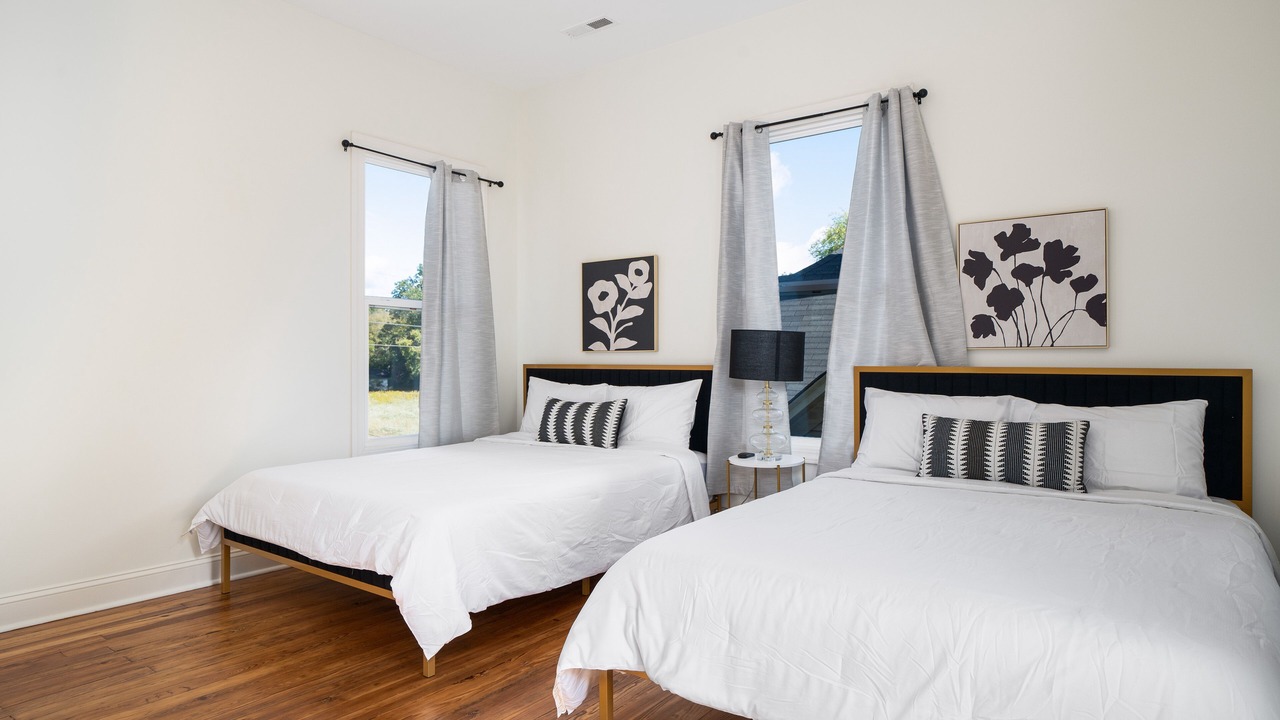 Photo of Bedroom in Crestline Heights