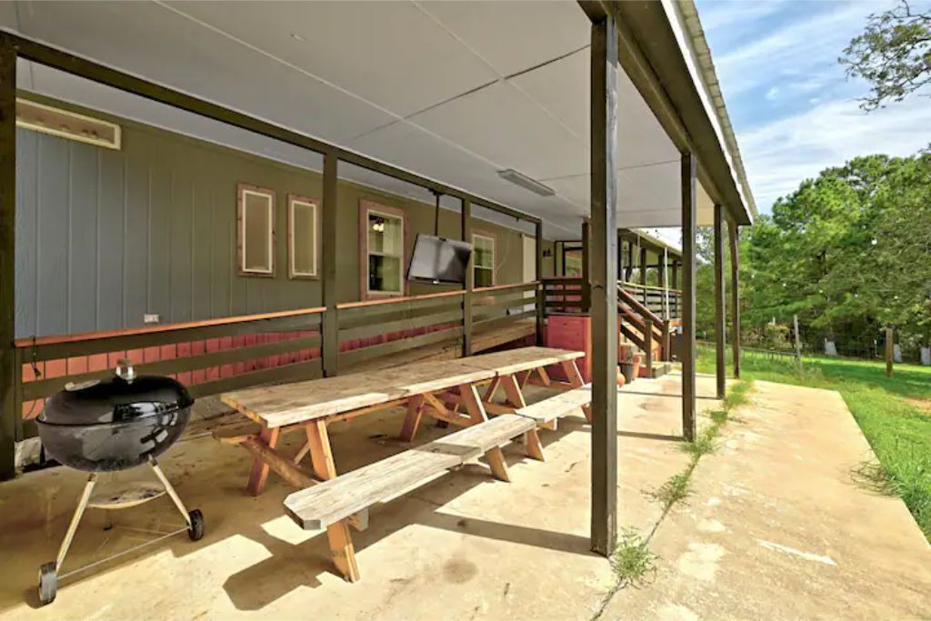Photo of Outdoor in Smithville