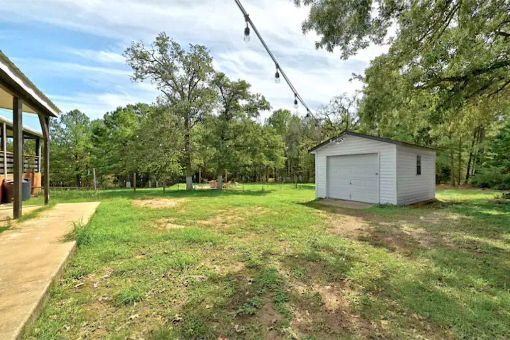 Photo of Outdoor in Smithville