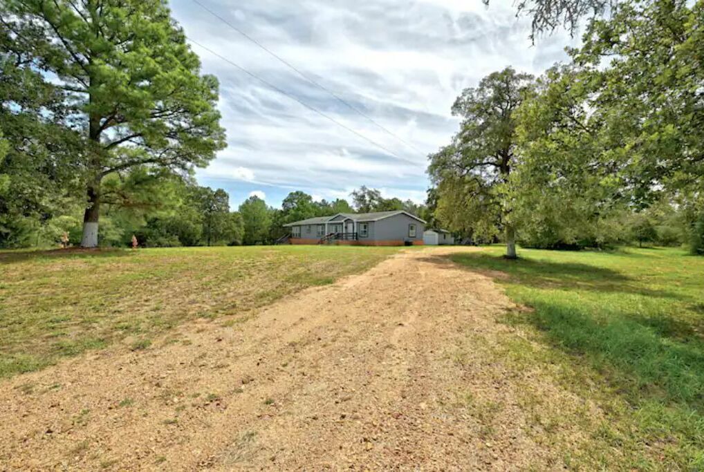 Photo of Outdoor in Smithville